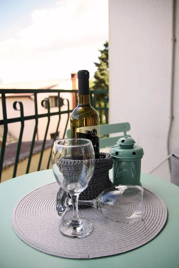 Apartment Matika, Terrace Apartment 10 Minutes Walk From Center Rovinj 0*,